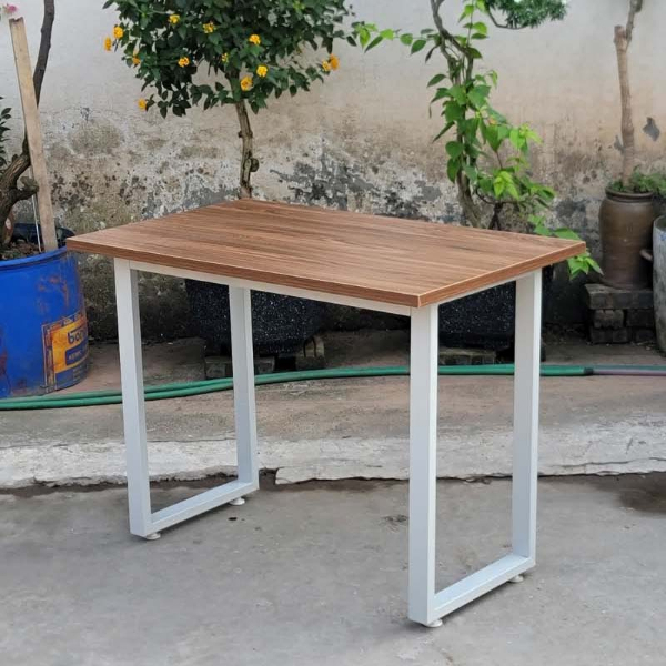 Bàn làm việc, Chân sắt chữ U, Gỗ MDF chống trầy, Kích thướci 1m, 1m2 - Trang 1