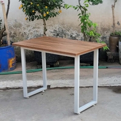 Bàn làm việc, Chân sắt chữ U, Gỗ MDF chống trầy, Kích thướci 1m, 1m2 - Trang 1